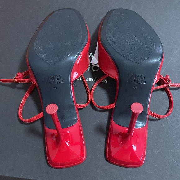 Heels - Picture 3 of 4